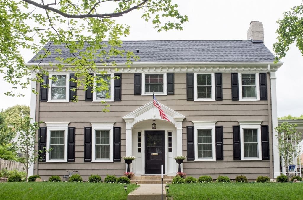 What Color Shutters Look Best on My Home? Timeless Tips for Style & Curb Appeal
